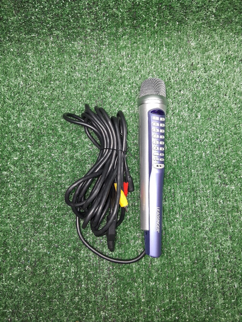 LEADSINGER THE NEXT GENERATION OF KARAOKE MICROPHONE LS-2100